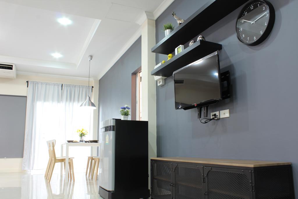 A18 Hotell Nonthaburi Exteriör bild